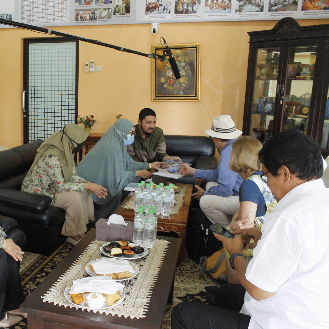 Galuh Handayani Terpilih sebagai Role Model Nasional dalam Pengembangan Signalong Indonesia