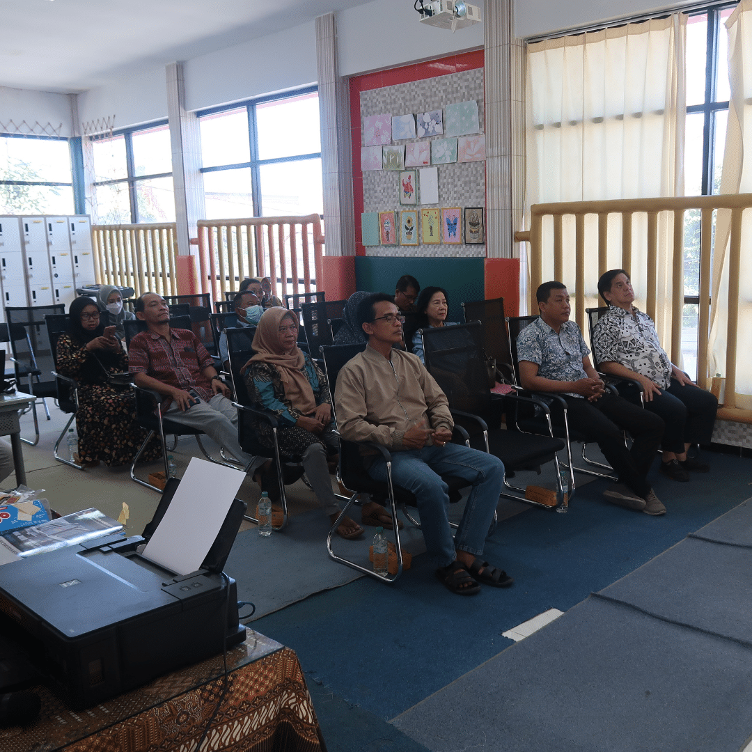 Kemitraan Sekolah dan Orang Tua Melalui Rapat Walimurid